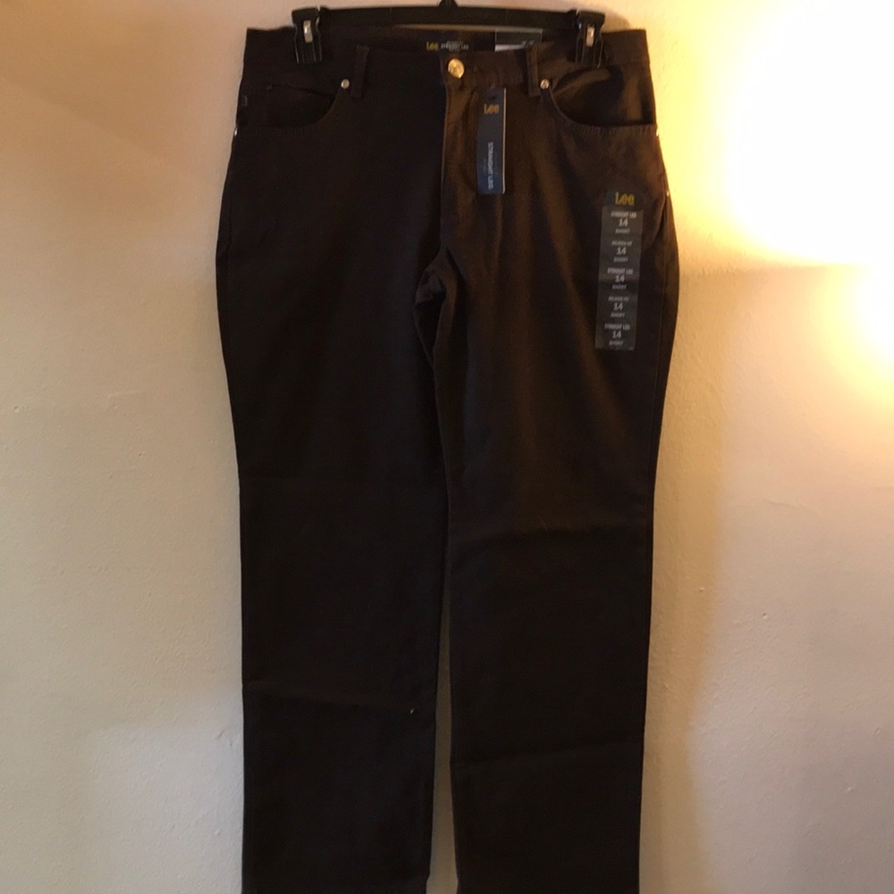 Lee Women’s Relaxed Fit Straight Leg MAHOGANYJeans - Picture 1 of 6